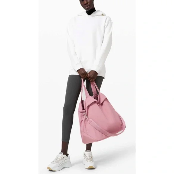 Lululemon on my level travel gym bag pink - Picture 2 of 14